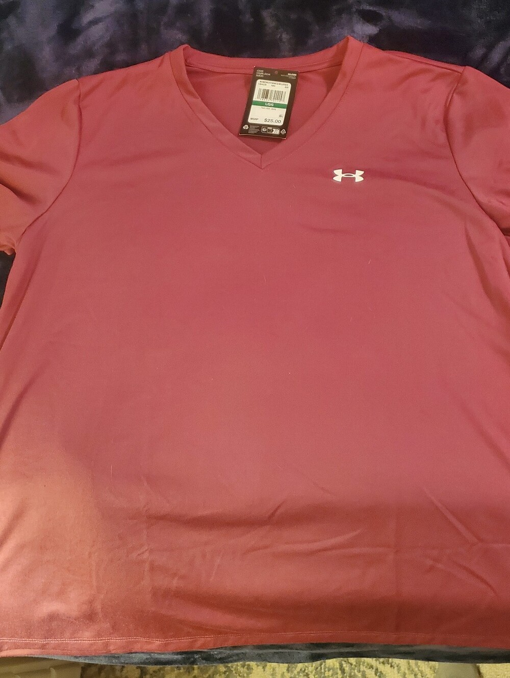 Under Armour Womems V-Neck Shirt in Mauve
